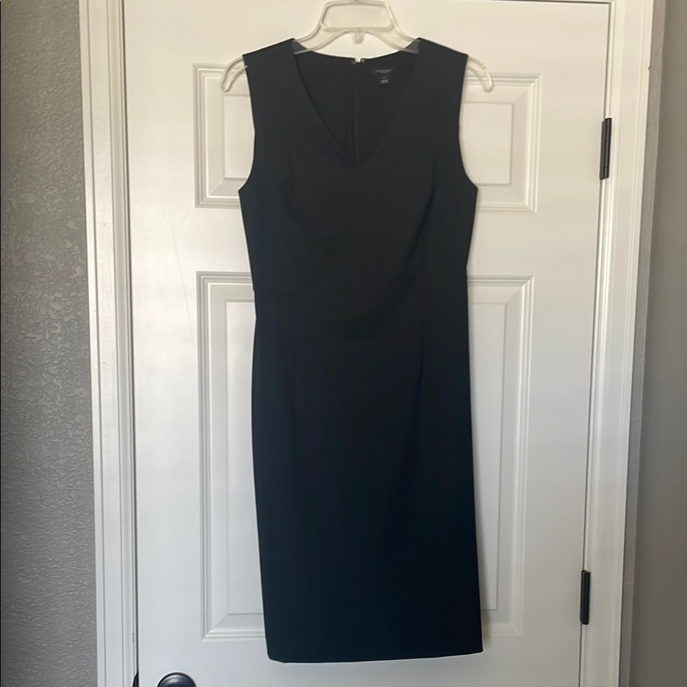 Ann Taylor Factory Black Sleeveless V-Neck Sheath Dress